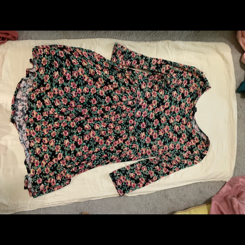 Forever 21 Long Sleeve Floral Dress